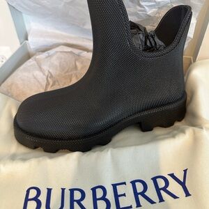 Burberry Black Textured Footwear